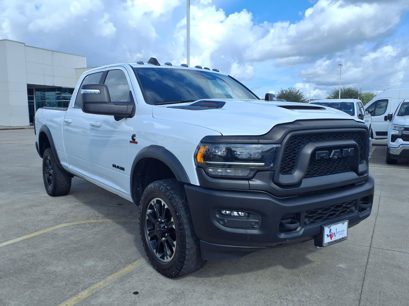 Used 2024 RAM 2500 Rebel w/ Towing Technology Group AWD/4WD image 3