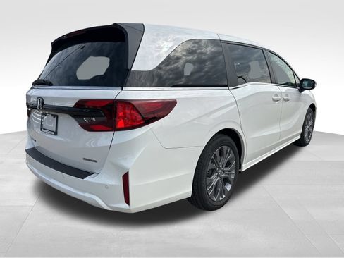 Used 2026 Honda Odyssey Touring image 12