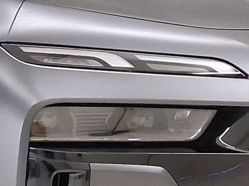 New 2026 BMW 740i 740i w/ Premium Package image 8