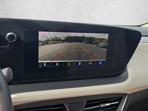 Used 2024 Buick Encore GX Avenir w/ Avenir Technology Package image 12