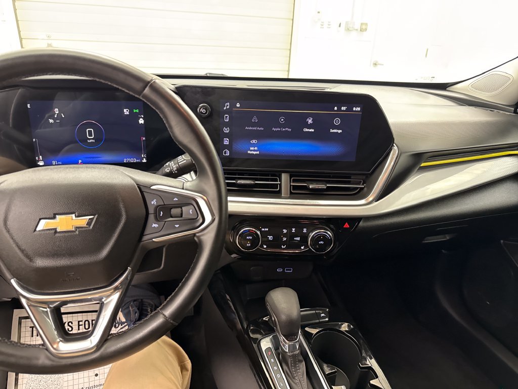Certified 2024 Chevrolet Trax LT w/ Driver Confidence Package FWD image 16