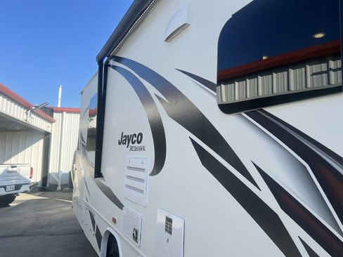 Used 2022 Ford E-450 and Econoline 450 Super Duty w/ Motorhome Prep Package image 14