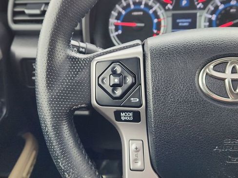 Used 2016 Toyota 4Runner Limited image 39