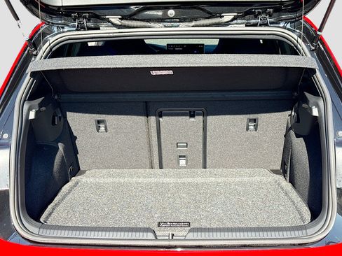 Used 2025 Volkswagen Golf R Black Edition image 12