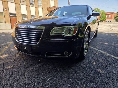 Used 2012 Chrysler 300 Limited RWD image 7