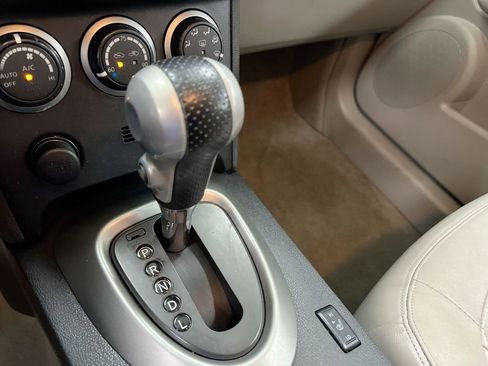 Used 2013 Nissan Rogue SL image 18