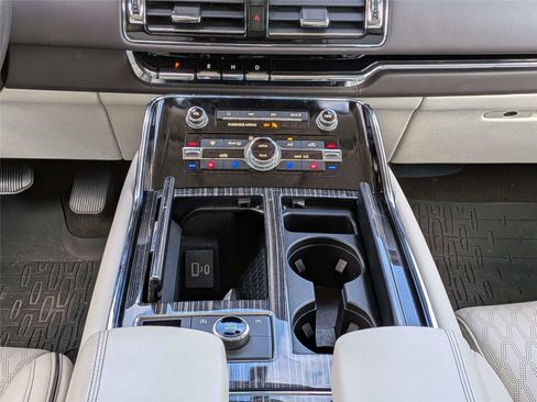 Used 2024 Lincoln Navigator L Black Label image 22