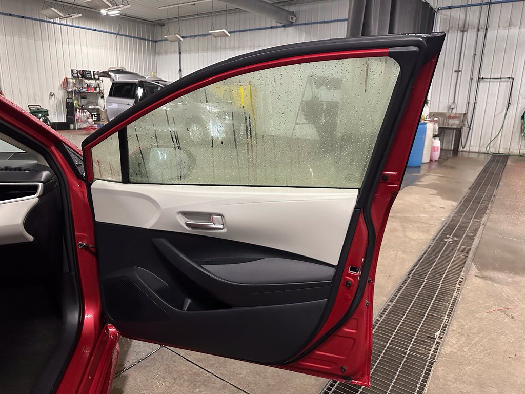 Used 2021 Toyota Corolla LE FWD image 27
