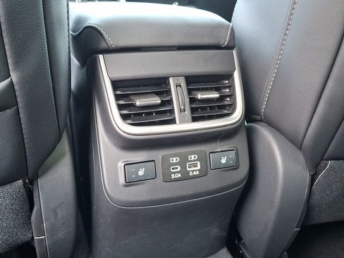 Certified 2024 Subaru Outback Limited AWD/4WD image 11