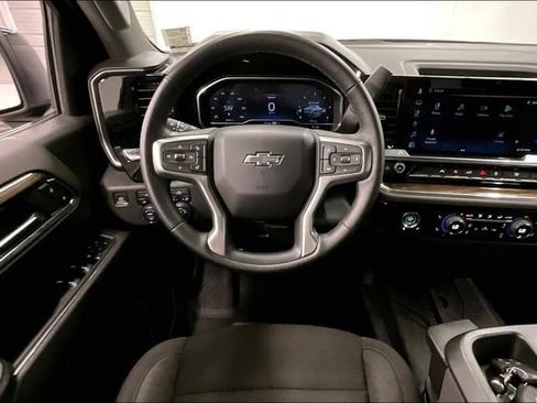 Used 2024 Chevrolet Silverado 1500 RST w/ Redline Edition AWD/4WD image 6