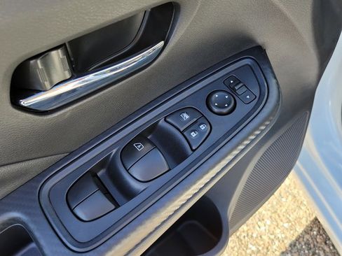 Used 2025 Nissan Versa SV w/ Trunk Package FWD image 16