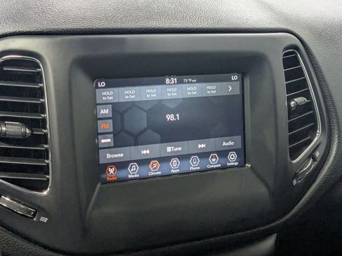 Used 2021 Jeep Compass Latitude AWD/4WD image 17
