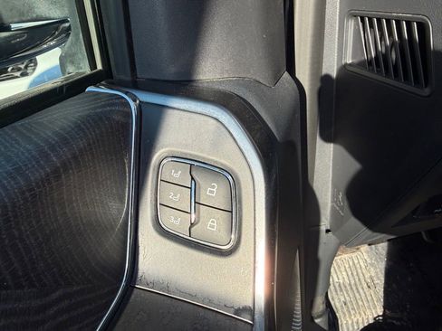 Used 2021 Ford F150 Platinum w/ Equipment Group 701A High image 25