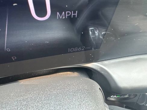 Used 2024 Buick Encore GX Preferred w/ Comfort Package AWD/4WD image 5