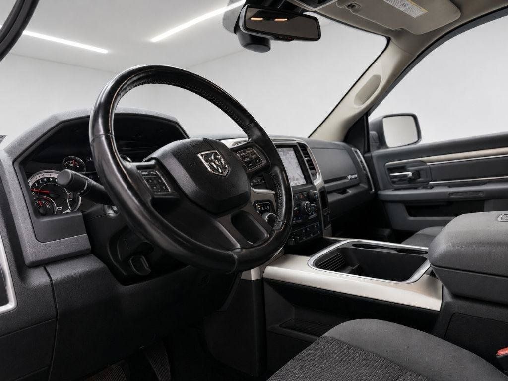Used 2018 RAM 1500 Big Horn AWD/4WD image 36
