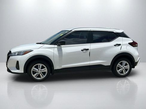 Used 2023 Nissan Kicks S FWD image 8