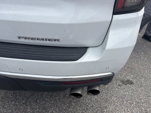 Used 2021 Chevrolet Suburban Premier w/ Premium Package image 23