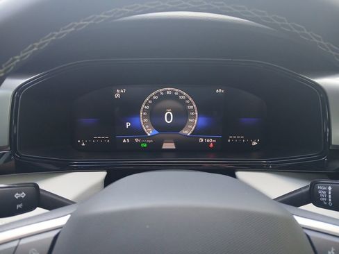 New 2025 Volkswagen Taos S image 15