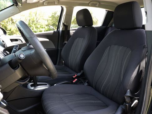 Used 2014 Chevrolet Sonic LT FWD image 6