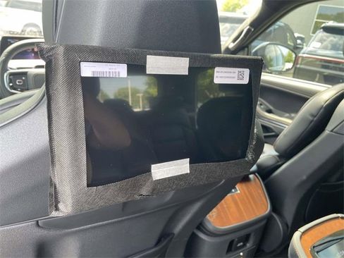 New 2025 Lincoln Navigator Black Label image 10