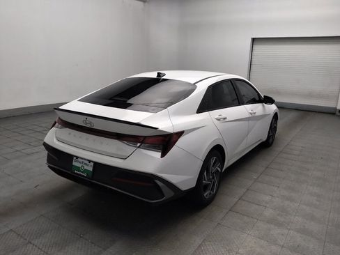Used 2025 Hyundai Elantra Sport FWD image 9