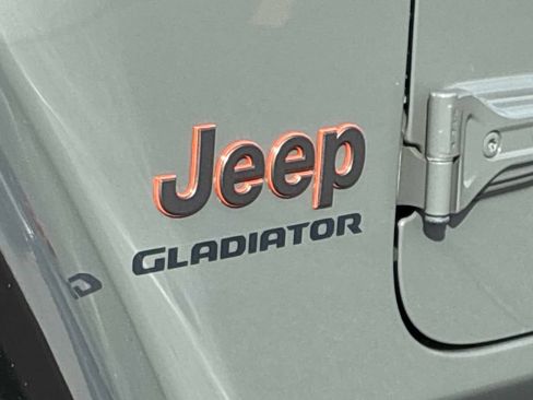 Used 2022 Jeep Gladiator Mojave w/ LED Lighting Group AWD/4WD image 18
