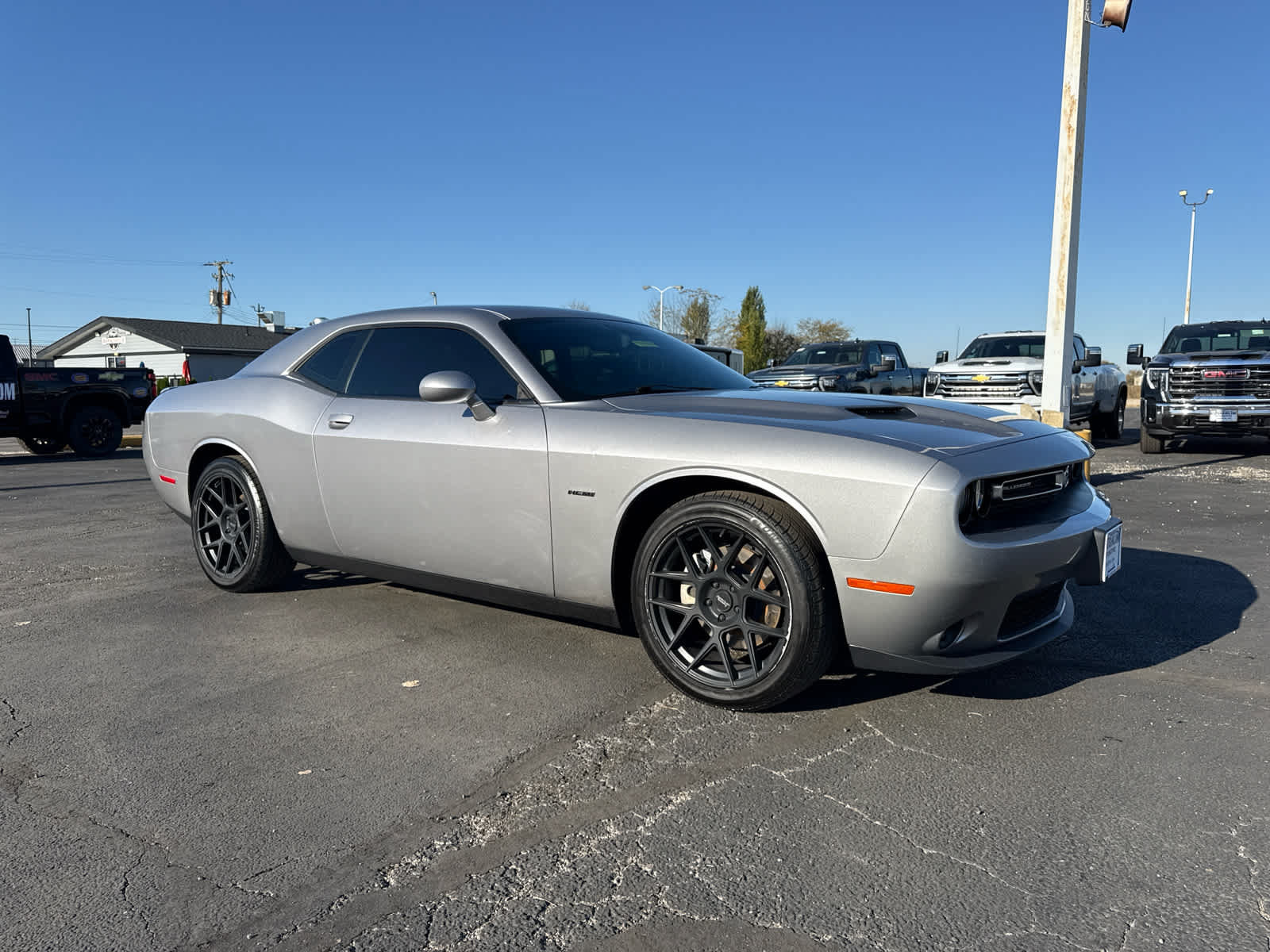 Used 2017 Dodge Challenger R/T w/ Sound Group RWD image 4