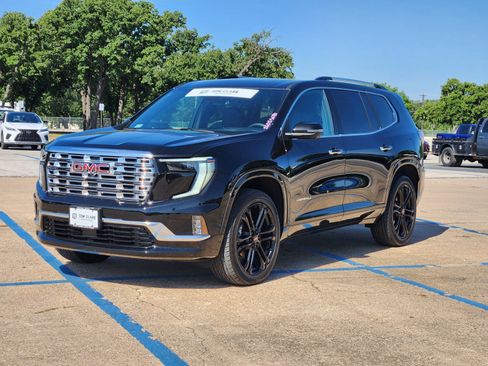 Used 2025 GMC Acadia Denali w/ LPO, Floor Liner Package FWD image 2
