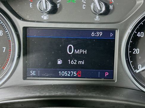 Used 2020 Buick Enclave Essence FWD image 19