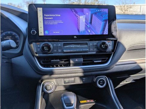 Used 2024 Toyota Grand Highlander Limited image 22