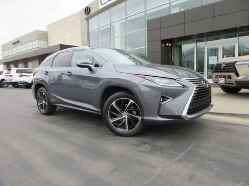 Used 2017 Lexus RX 450h AWD w/ Luxury Package image 13
