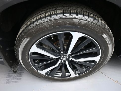 Used 2021 Toyota Highlander XSE image 12