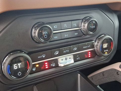 Certified 2024 Ford Bronco Outer Banks image 16