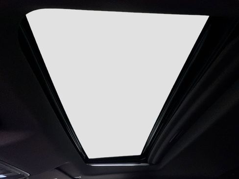 Used 2023 GMC Sierra 3500 Denali w/ Denali Ultimate Package image 11