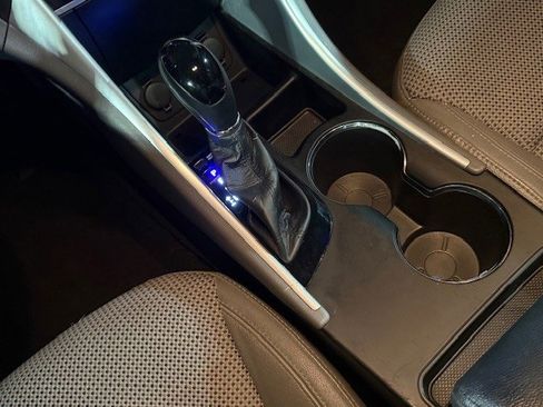 Used 2011 Hyundai Sonata SE image 23