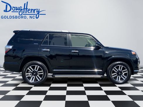 Used 2017 Toyota 4Runner Limited AWD/4WD image 6
