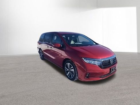 Used 2023 Honda Odyssey Touring image 2