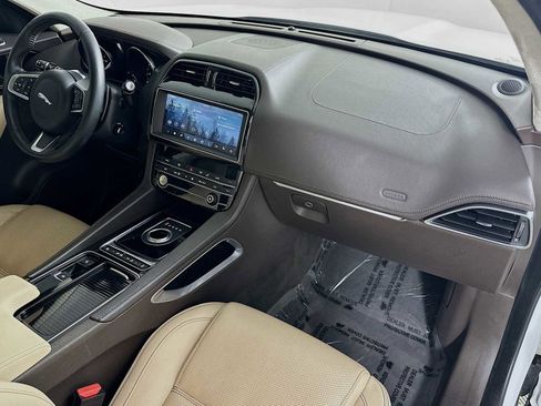 Used 2020 Jaguar F-PACE Prestige AWD/4WD image 27