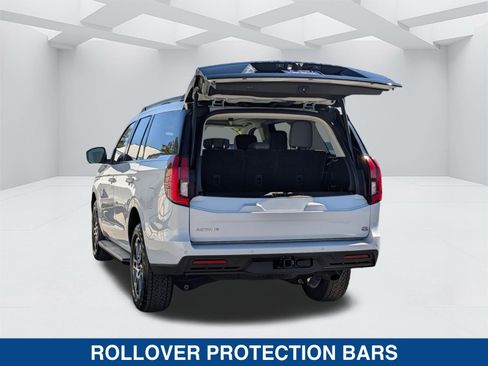 Used 2025 Ford Expedition Active image 13