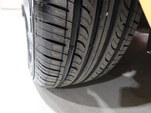 Used 2002 Ford Thunderbird RWD image 30