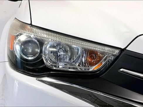 Used 2019 Mitsubishi Outlander Sport LE image 28