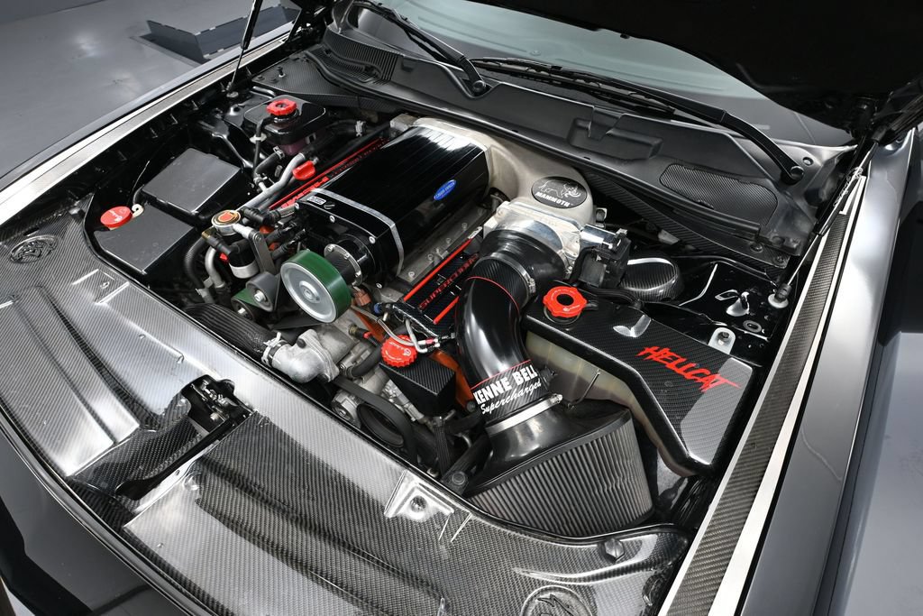 Used 2016 Dodge Challenger SRT Hellcat RWD image 46