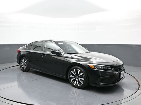 Certified 2023 Honda Civic EX image 4