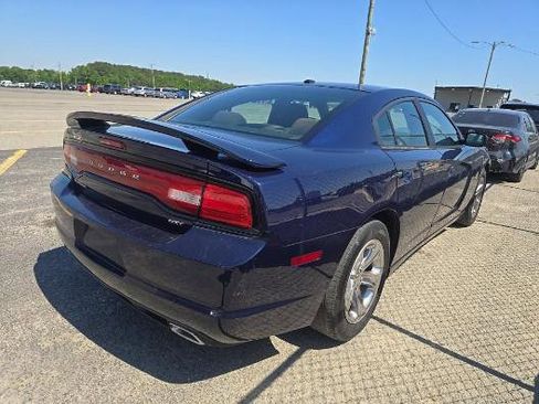 Used 2014 Dodge Charger SXT w/ Sport Appearance Group RWD image 4