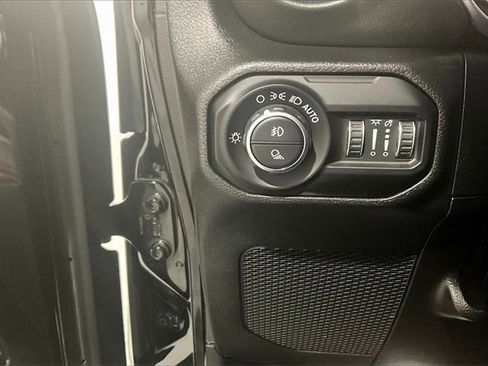 Used 2021 Jeep Gladiator High Altitude image 17