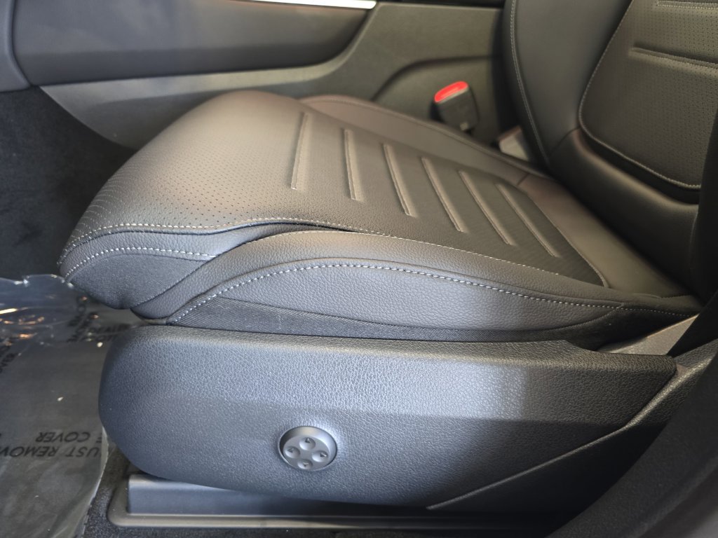 Certified 2026 Mercedes-Benz GLC 300 image 31