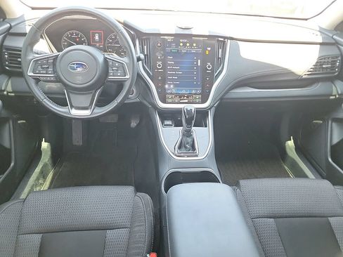 Used 2023 Subaru Outback Premium AWD/4WD image 9