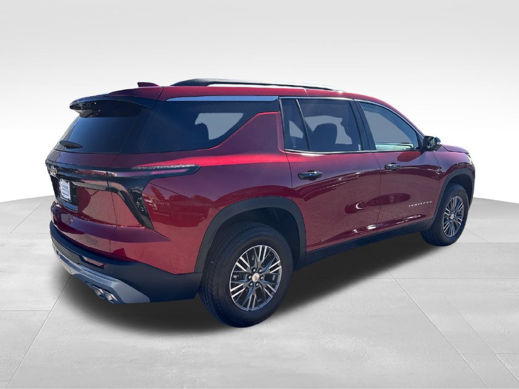 Used 2026 Chevrolet Traverse LT w/ Driver Confidence Package FWD image 5