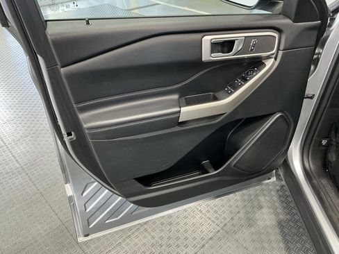 Used 2023 Ford Explorer XLT w/ Equipment Group 202A image 35