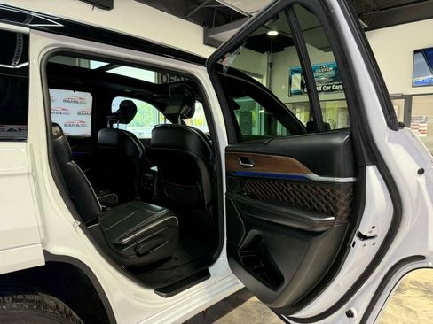 Used 2023 Jeep Grand Cherokee L Summit w/ Advanced Protech Group IV AWD/4WD image 48